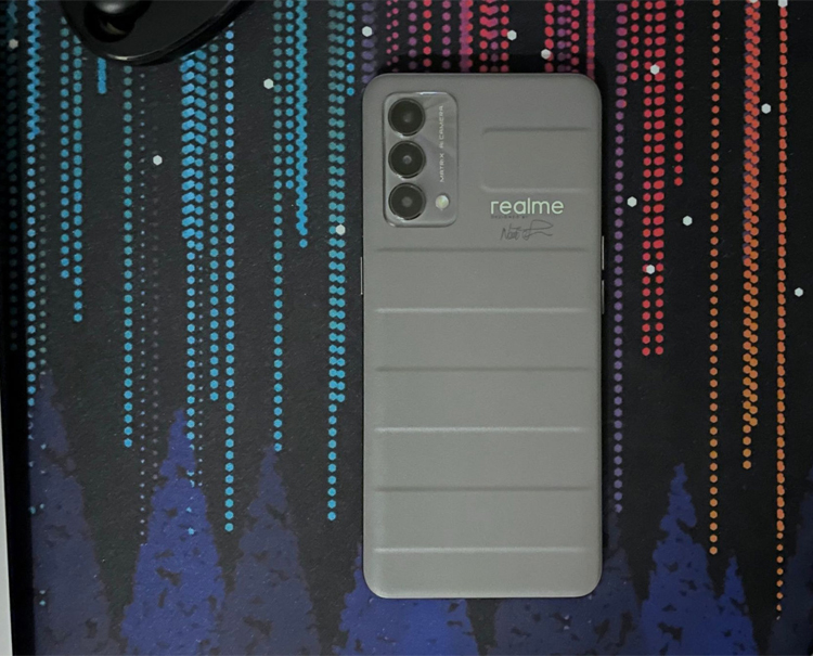 نسخه مستر ریلمی GT یا نسخه پرو پوکو X4 نسخه مستر ریلمی GT یا نسخه پرو پوکو X4