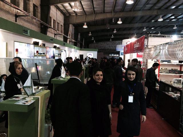 محمد حسین تقوایی زحمتکش: گزارش اختصاصی دهمین نمایشگاه فناوری اطلاعات استان یزد: استقبال از اولین روز کامیتکسی محمد حسین تقوایی زحمتکش: گزارش اختصاصی دهمین نمایشگاه فناوری اطلاعات استان یزد: استقبال از اولین روز کامیتکسی