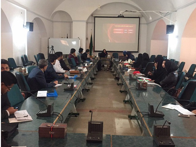 یزدفردا حمیده زابلی - گزارش تصویری: كارگاه آموزشی برند(علامت تجاری) و ويژگی های لازم برای ثبت - محمد حسین تقوایی زحمتکش یزدفردا حمیده زابلی - گزارش تصویری: كارگاه آموزشی برند(علامت تجاری) و ويژگی های لازم برای ثبت - محمد حسین تقوایی زحمتکش