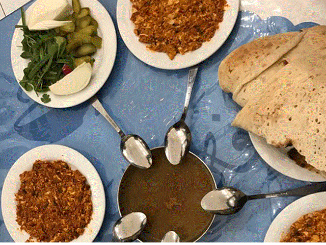 یزدفردا محمد حسین تقوایی زحمت کش بانو حمیده زابلی – وکیل پایه یک دادگستری یزد -کارشناس ارشد حقوق مالکیت فکری سرقت برند قديمی در يزد (44) یزدفردا محمد حسین تقوایی زحمت کش بانو حمیده زابلی – وکیل پایه یک دادگستری یزد -کارشناس ارشد حقوق مالکیت فکری سرقت برند قديمی در يزد (44)