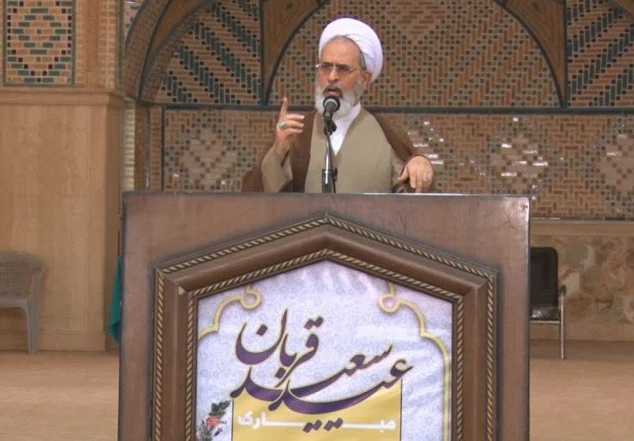 امام خمینی ملت را از سیاهچال نجات داد