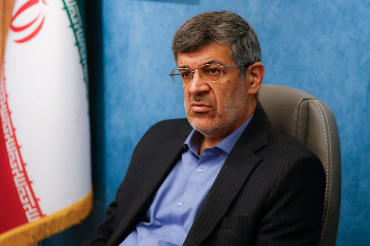 خطوط ریلی و هوایی گردشگرپذیر یزد نباید از سایر استانها عقب بماند