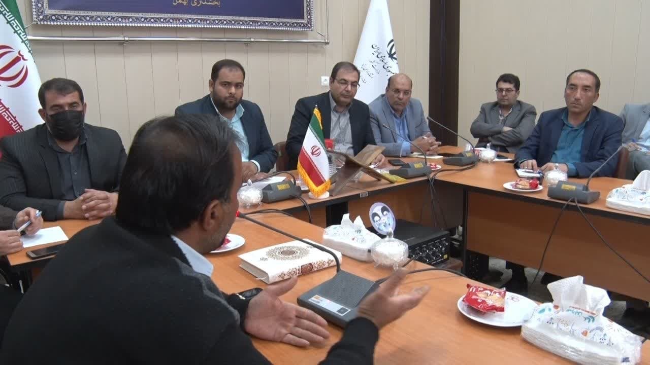 بررسی مشکلات کشاورزان ابرکوهی