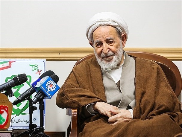 برخورد بزرگ‌منشانه آیت‌الله یزدی در مقابل هجمه‌های دشمنان