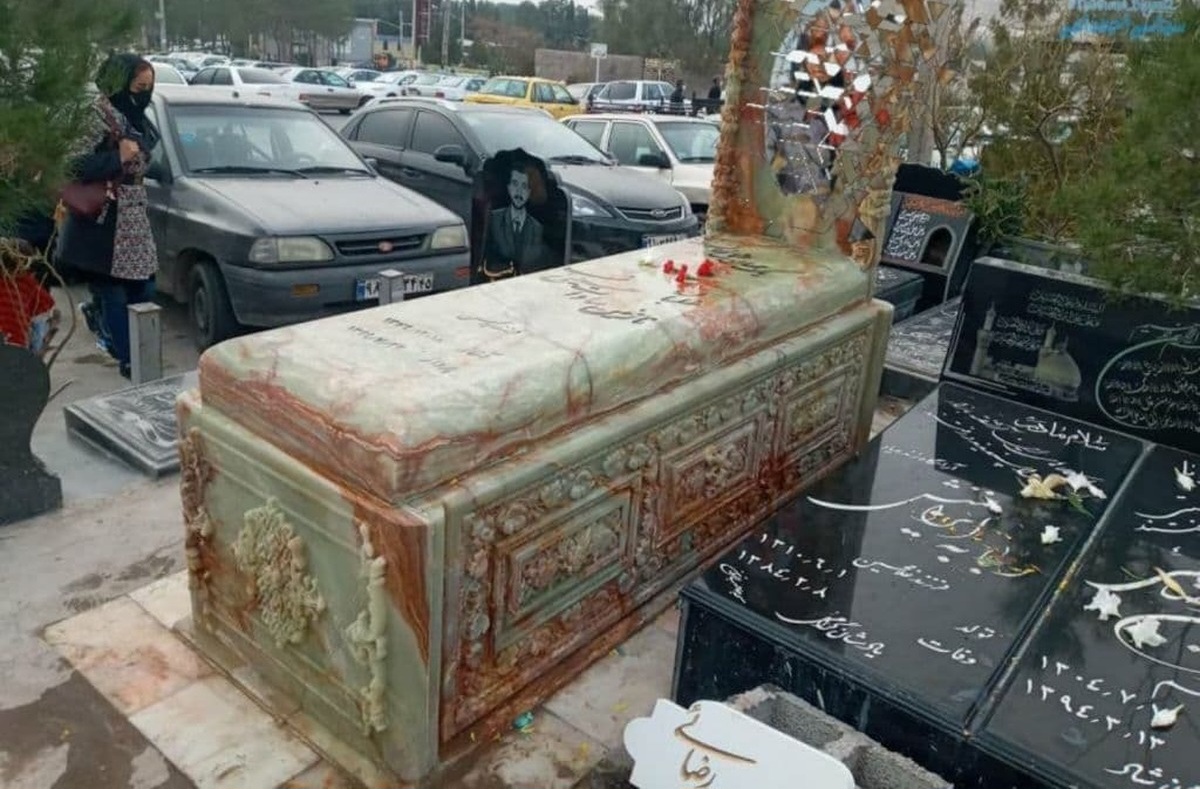 فیلم| آپشن‌های عجیب سنگ قبرهای لاکچری!