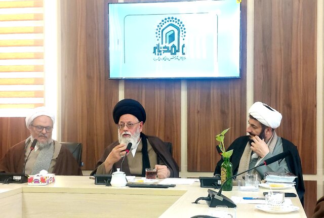 پژوهش با ذات حوزه‌های علمیه پیوند خورده است