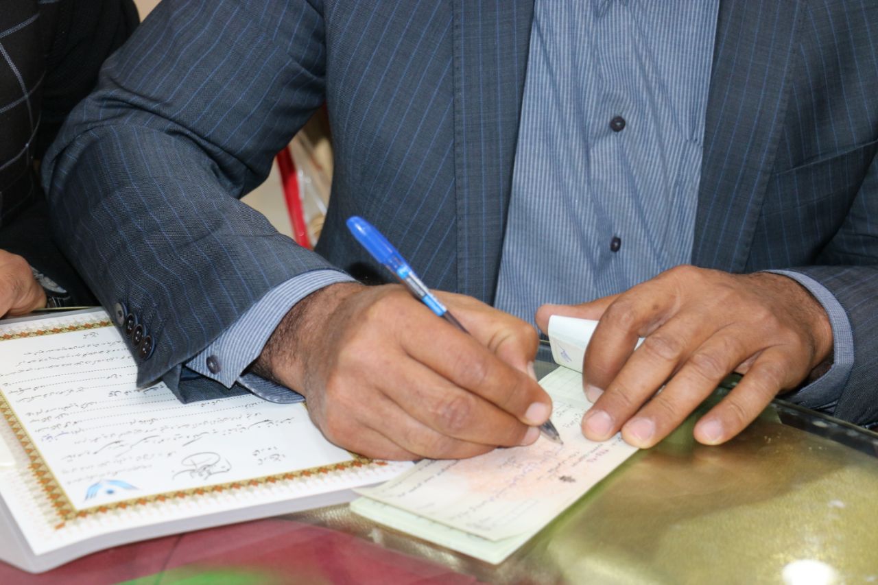 دستان پر مهر خیرین شهرستان خاتم در جشن گلریزان