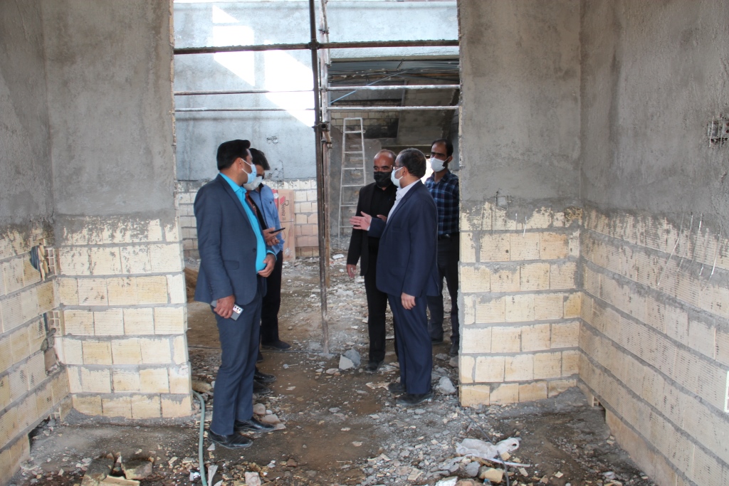 بازدید فرماندار تفت از پروژه مرکز جامع سلامت روستای علی‌آباد