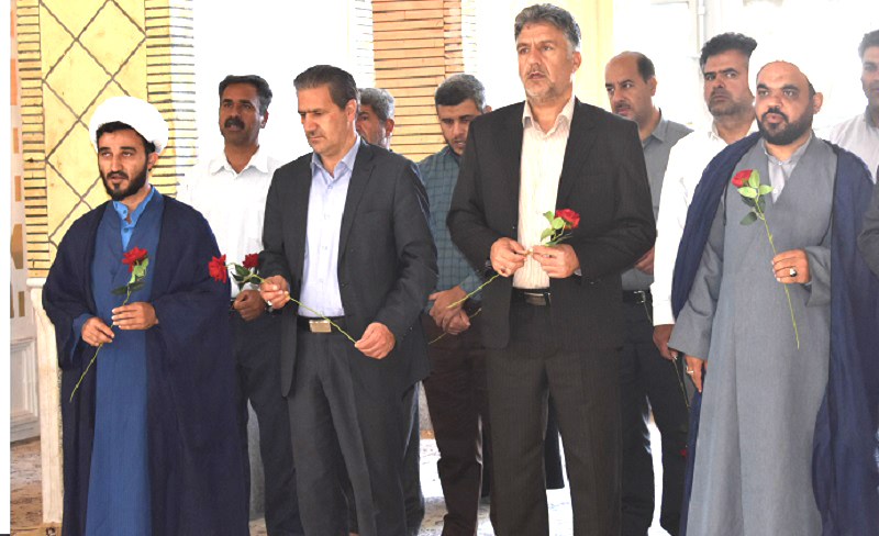 مزارشهدای شهرستان بهاباد غبارروبی شد