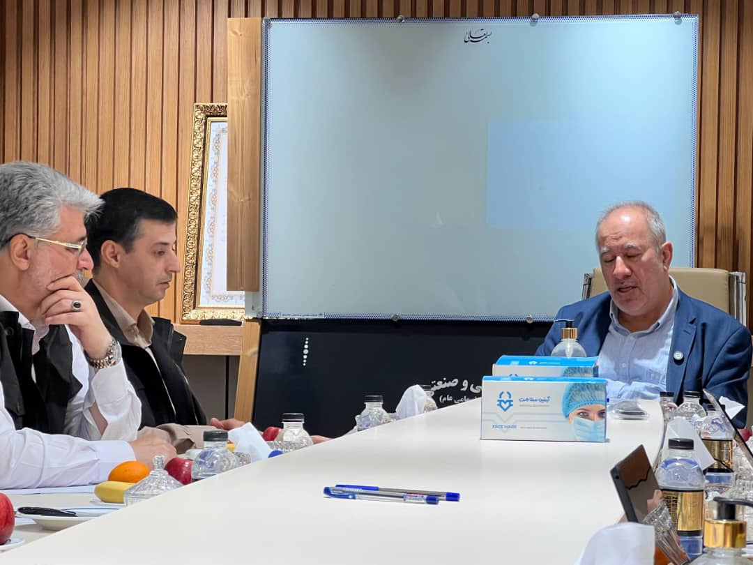 احداث ورزشگاه ده هزار نفری فوتبال چادرملو در اردکان