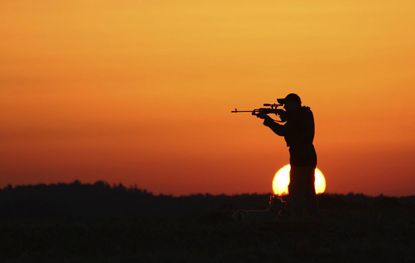 شکارچیان غیر مجاز در تفت دستگیر شدند