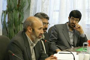 استاندار يزد با اشاره به نزديكي سالروز بازگشت آزادگان سرافراز به كشور، روز خبرنگار و روز جوان از همه دستگاه هاي اجرايي خواست تا همه تلاش خود را در جهت برگزاري هر چه مناسب تر اين ايام به كار گيرند