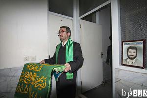   عیادت  خدام آقا علی ابن موسی الرضا (ع)از همسر صعب العلاج  شهید [فضل الله حاجی قاسمی] (اولین شهید دفاع مقدس در مهریز) 