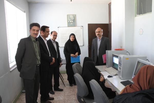  بازدید مقامات محلی طبس از کلاسهای اوقات فراغت دانش آموزان