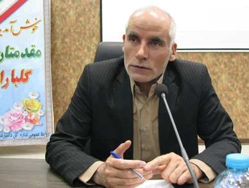 مرغداران نهاده های مورد نیاز  خود را از مراکز مجاز تهیه کنند