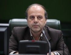 موضع لاریجانی در خصوص نامه به رهبری موضع مجلس است/ نمایندگان از اقدامات خودسرانه حمایت نمی کنند 