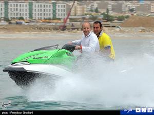  قالیباف جت‌ اسکی سواری هم می کند؟(تصویری)