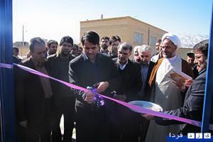 بهره برداري از دو واحد آموزشي و زمین چمن مصنوعی  دربهاباد با حضور دکتر طالبی+گزارش تصویری