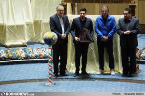 تصویری/حضور دکتر تابش در مراسم همایش همبستگی تیم ملی فوتبال و رونمایی از آثار فرهنگی ایران   