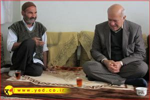 مديرعامل شركت توزيع نيروي برق استان يزد با خانواده هاي چهار شهيد ديدار كرد+گزارش تصویری