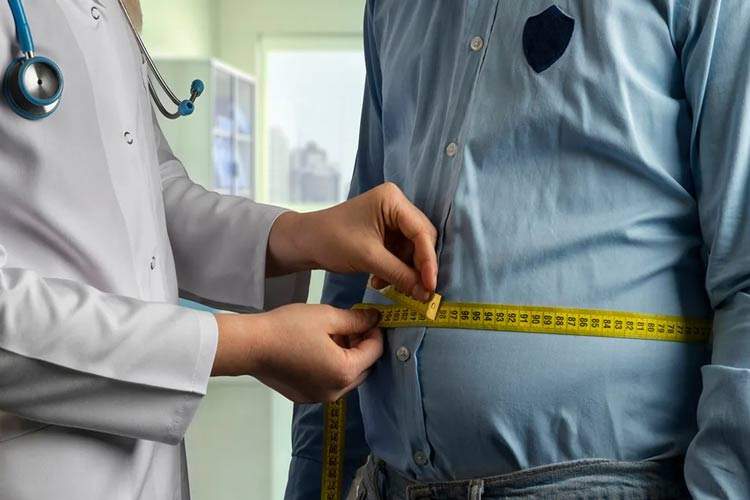 تحقیقات جدید نشان می‌دهد چربی شکم با آلزایمر در ارتباط است