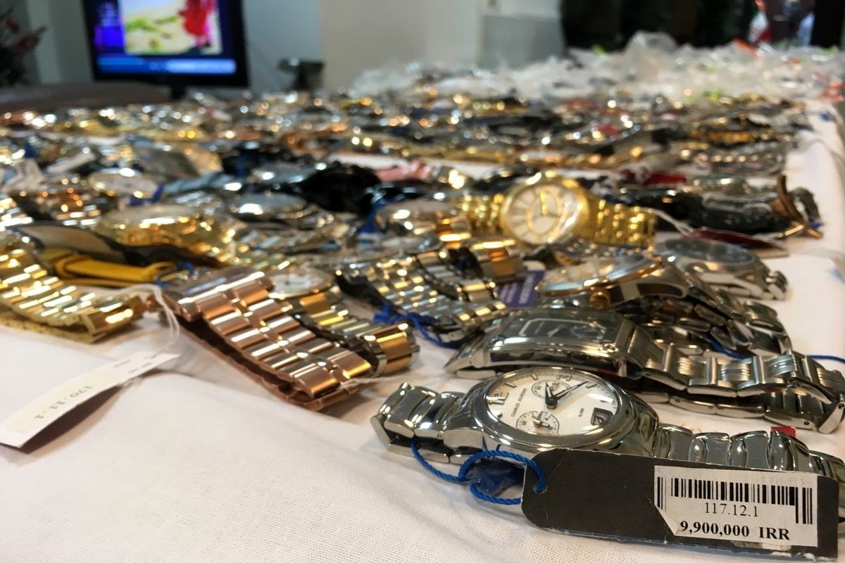 توقیف بیش از هزار ساعت مچی‌ قاچاق در یزد